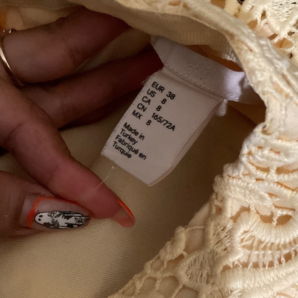 H&M Yellow Lace Midi Skirt Size 8 A-Line Feminine Cottagecore Spring Summer - Picture 6 of 11